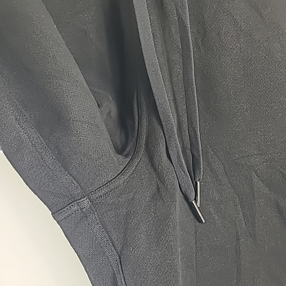 Lululemon Women's Scuba High-Rise Cropped Jogger 23.5" Black Size 12 EUC - Picture 4 of 9